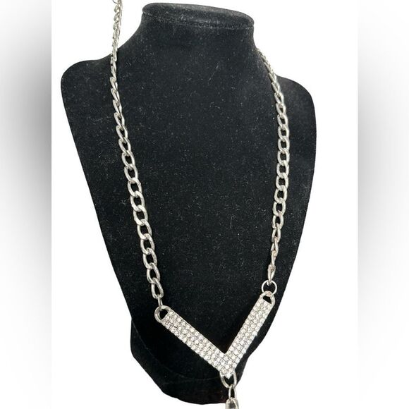 Cute women diamond approximately 20.5” long ‎ necklace adjustable - Picture 3 of 3